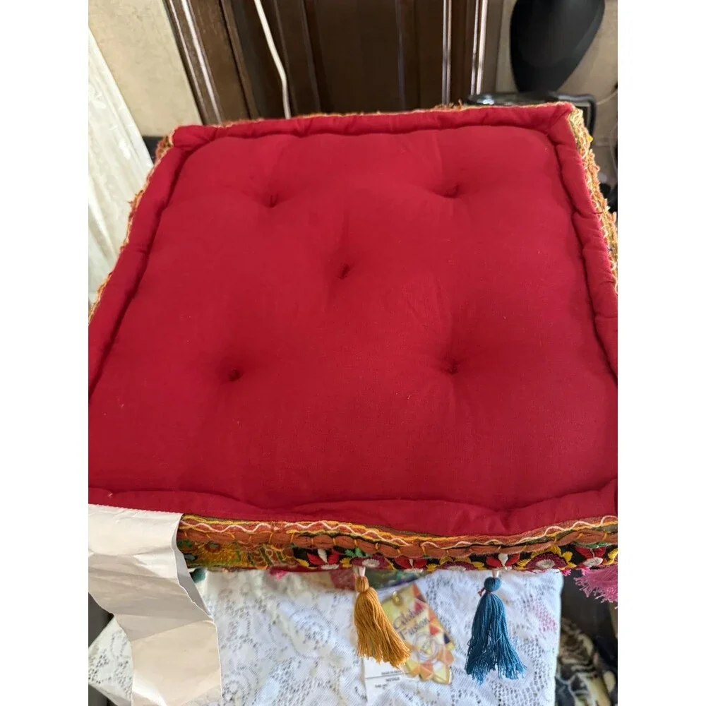 NWT Bohemian, Ethnic, Eclectic, Moroccan,4 Pillows&Pouf Ottoman boho-chic vibe